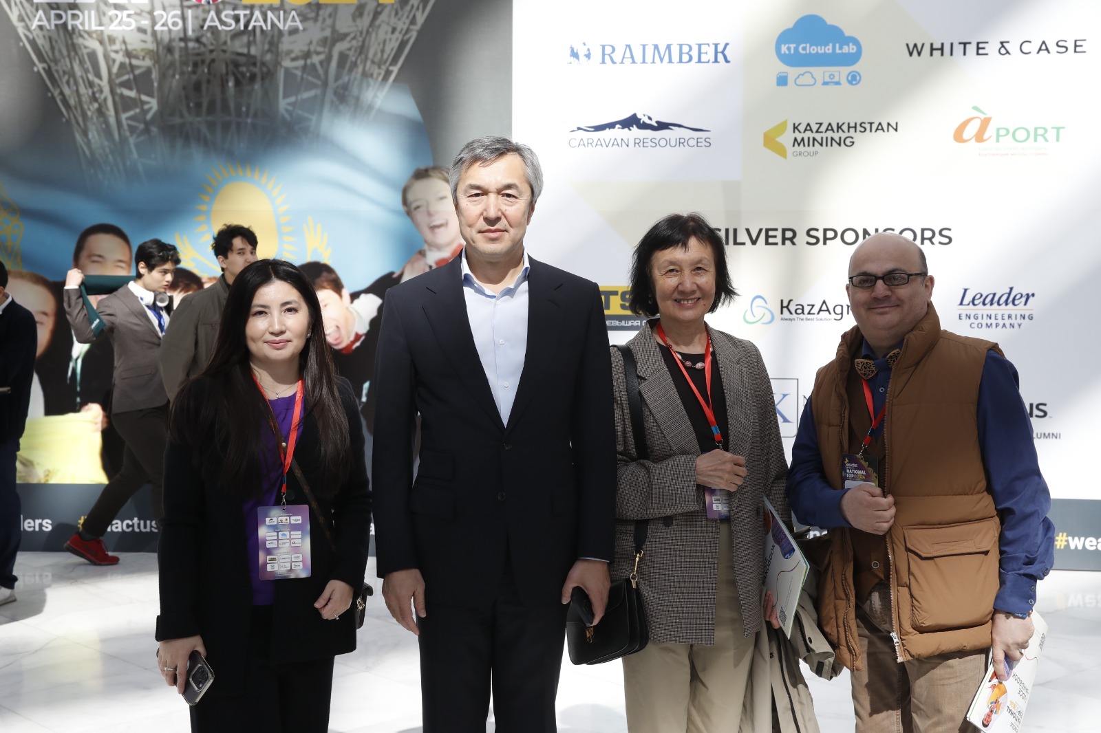  Мадина Есиркепова и Даниал Саари приняли активное участие в Enactus Kazakhstan National Expo