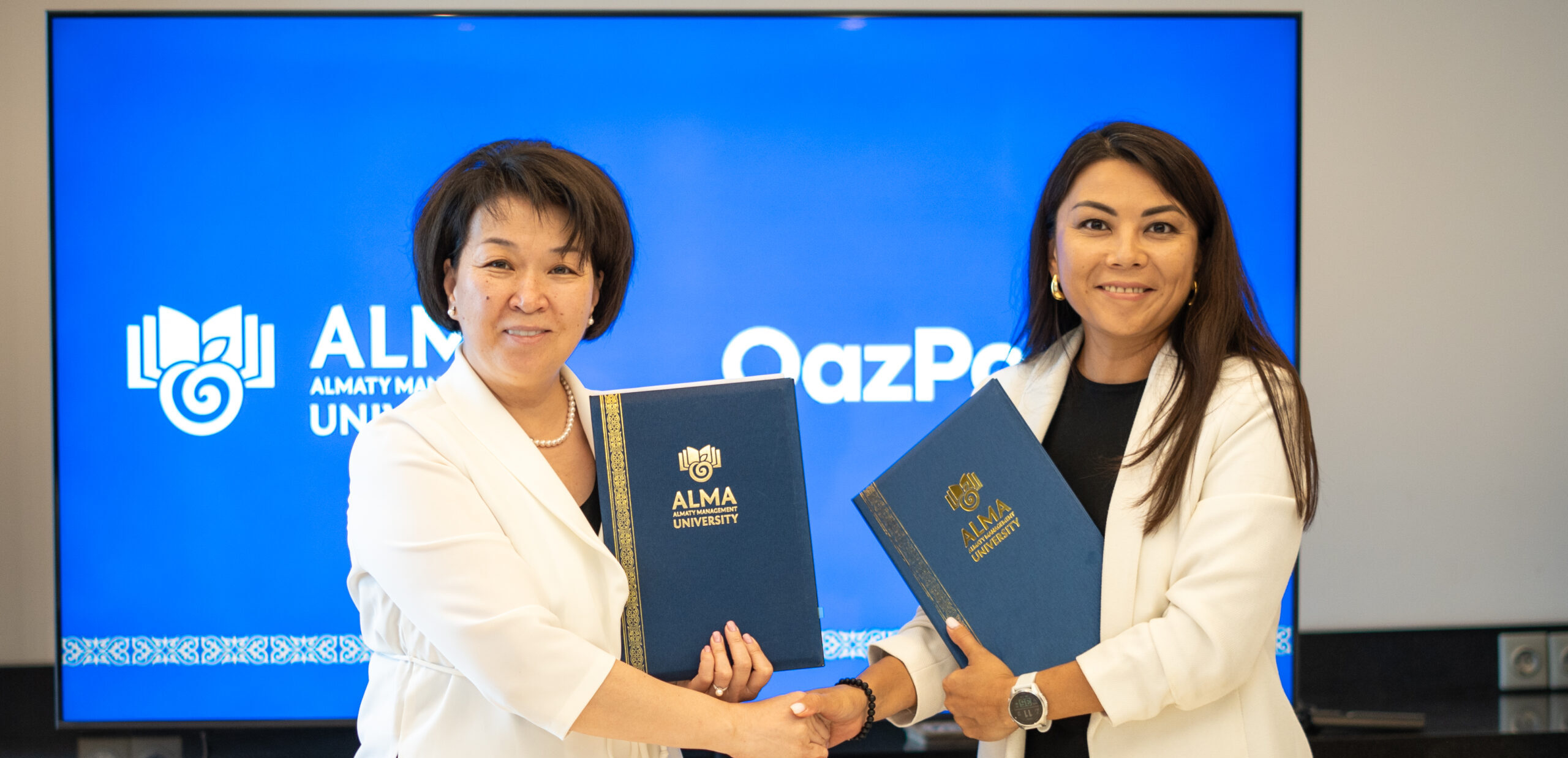 AlmaU и АО «КазПочта» подписали меморандум о сотрудничестве
