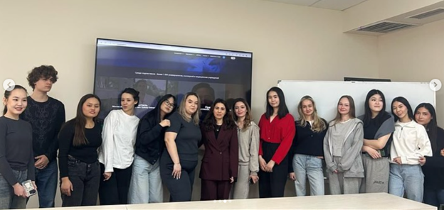  Студенты SSHS изучают современные методы визуализации экспериментов