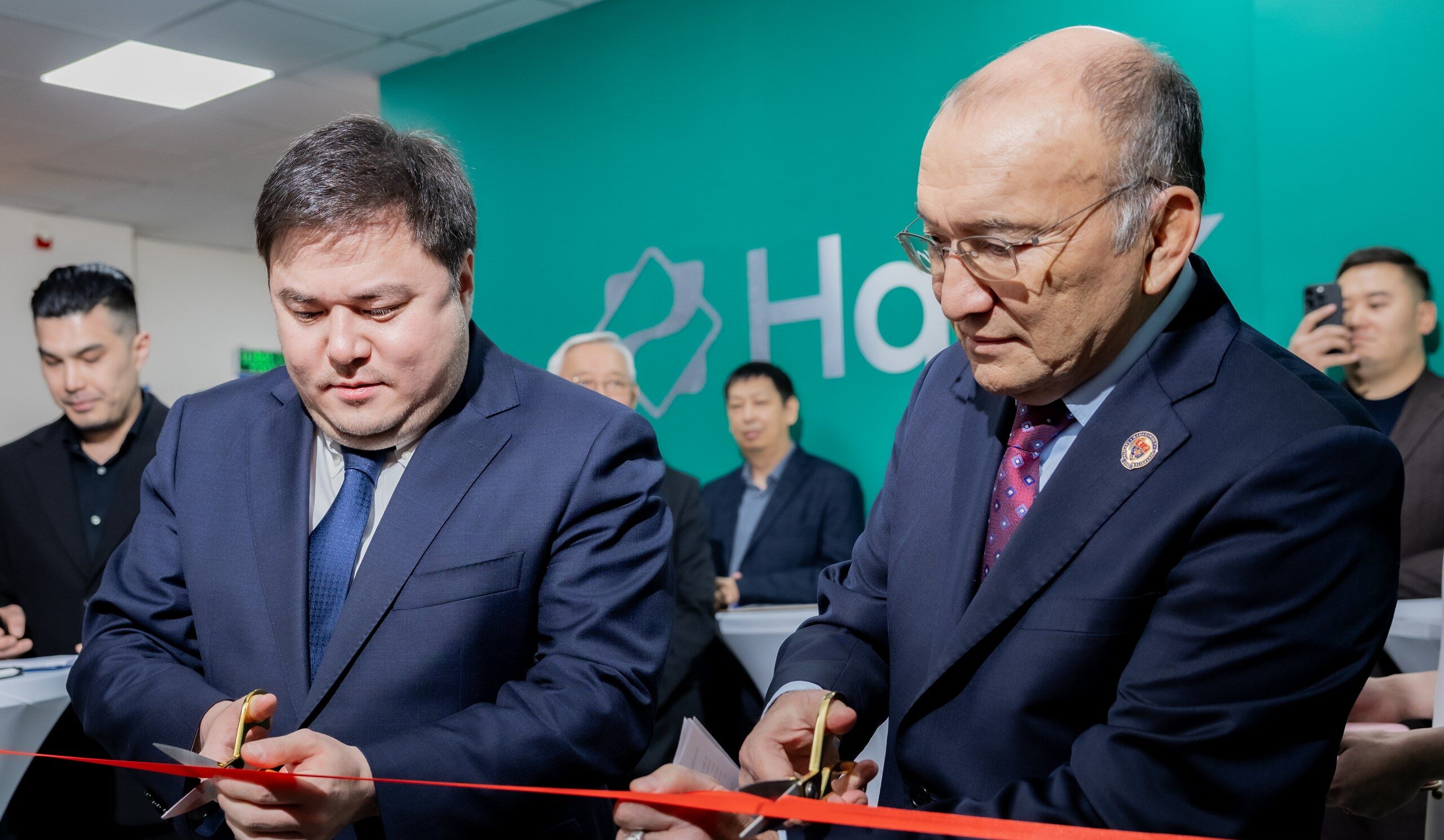 The AlmaU AI Lab Center for Artificial Intelligence opens at AlmaU