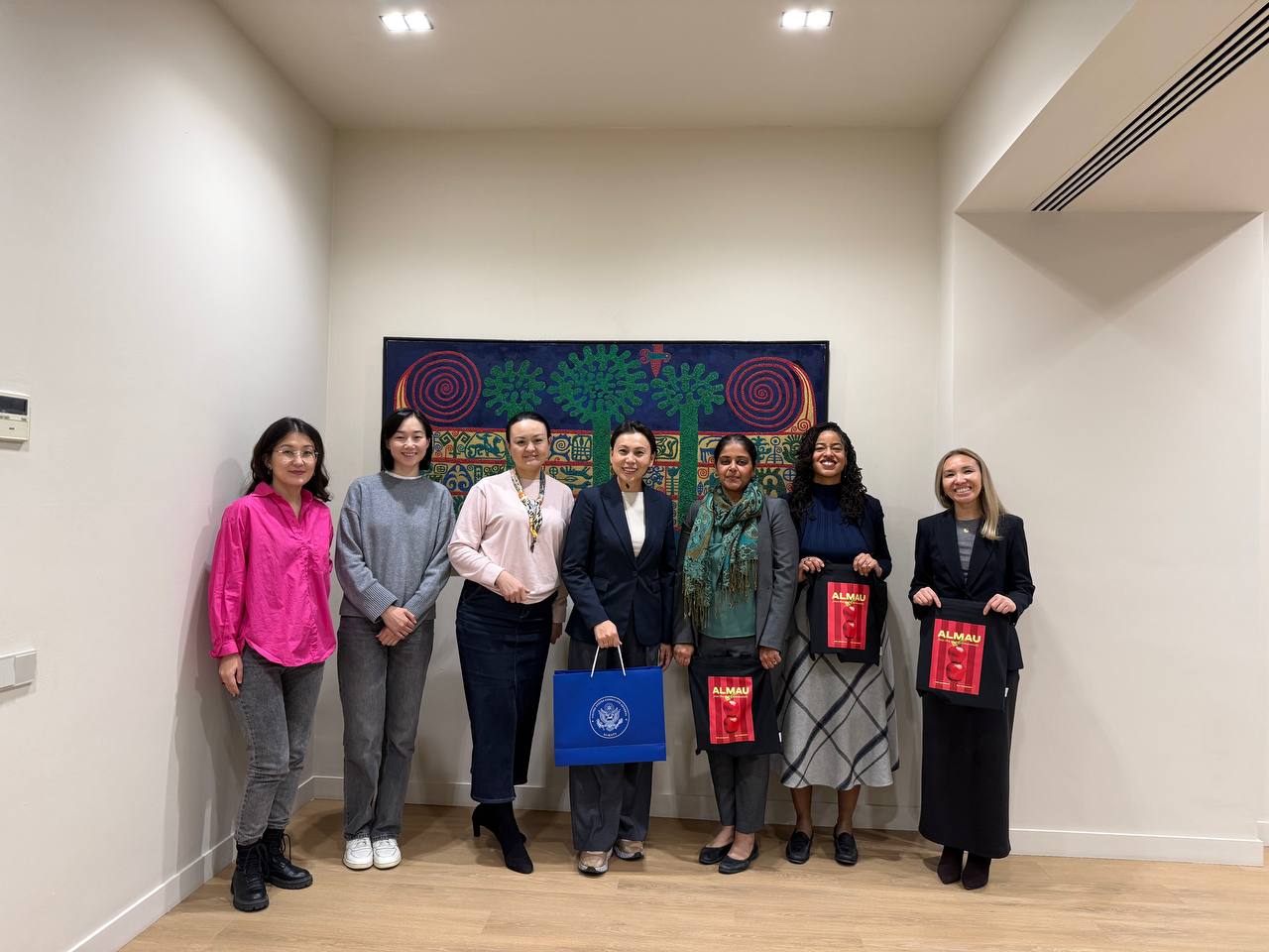 Visit of the U.S. Consulate general in Almaty to AlmaU: discussing strategic cooperation