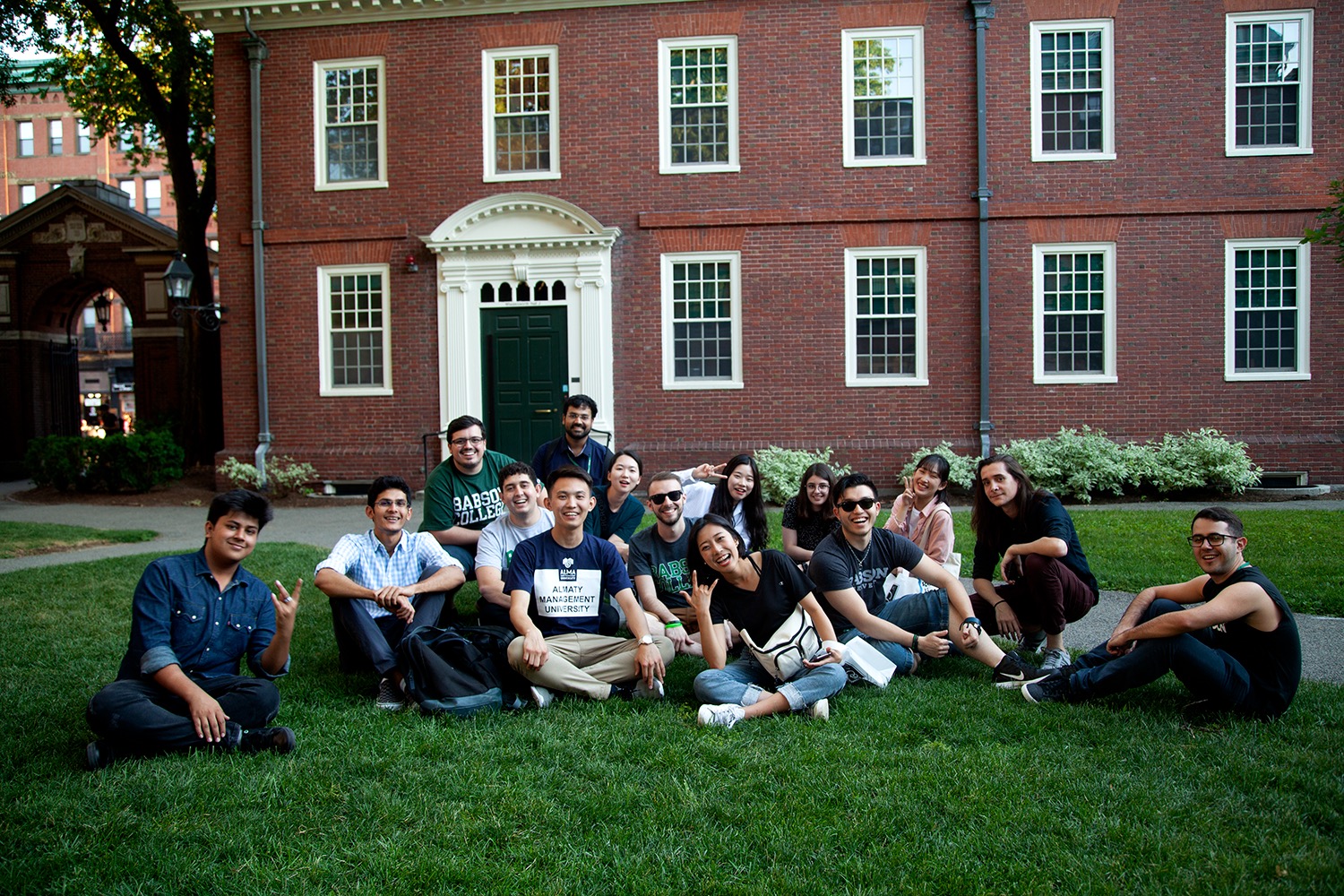 AlmaU Кәсіпкерлік институты Babson Global Student Challenge 2026 жаңа кезеңін бастады