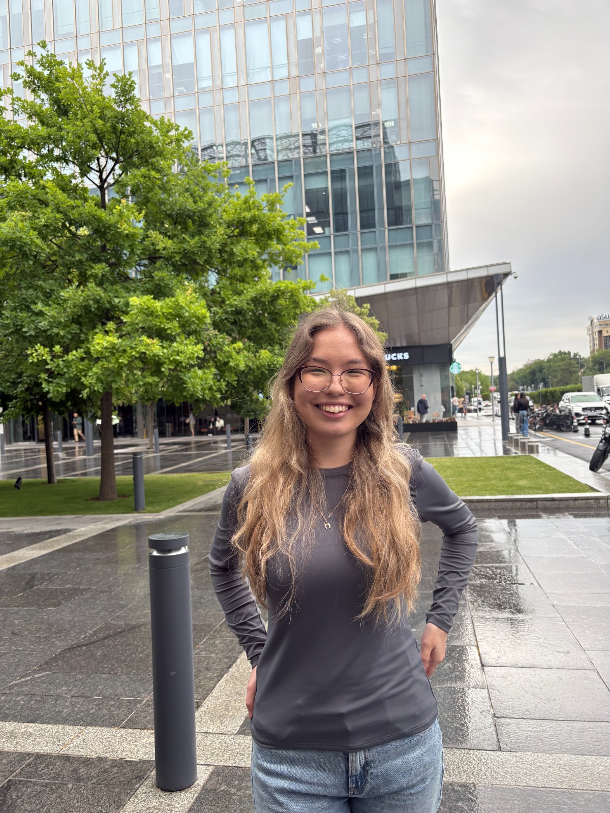 AlmaU студенті Нұрай Еркінбек үш мобильді қосымша жасап, оларды App Store платформасына шығарды