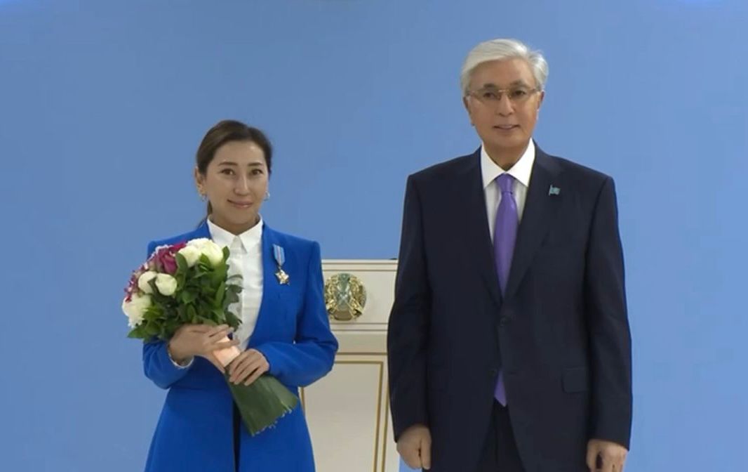  Касым-Жомарт Токаев наградил Researcher associate professor AlmaU Айжан Арын орденом «Құрмет»