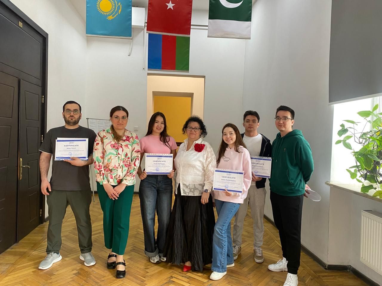 AlmaU магистранттары Әзірбайжан мемлекеттік мұнай және өнеркәсіп университетінде (ASOIU) ғылыми тағылымдамадан өтті