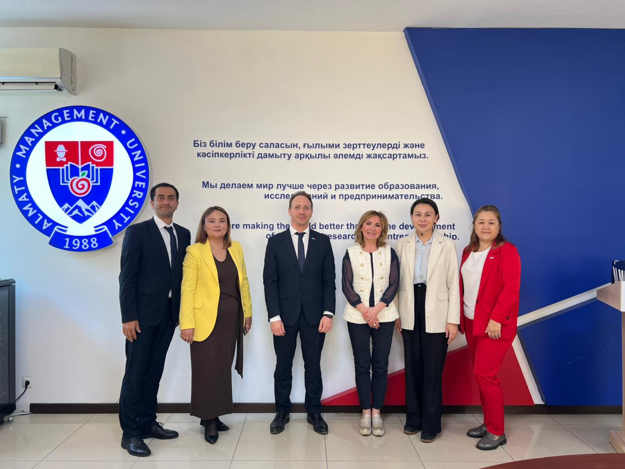 AlmaU-де Францияның жоғары білім беру саласындағы атташесінің сапары өтті