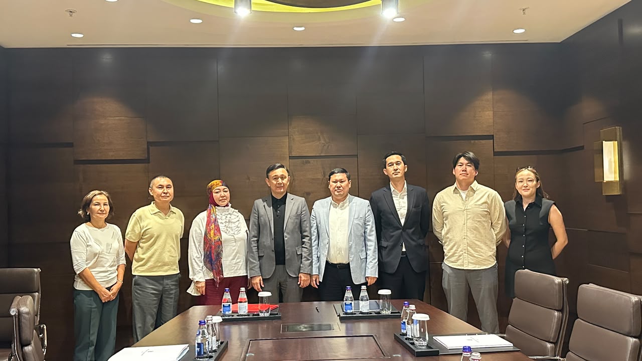 Ынтымақтастықтың жаңа кезеңі: AlmaU мен Kazakh Tourism туризм мен білім беруді дамыту жолында күш біріктіреді