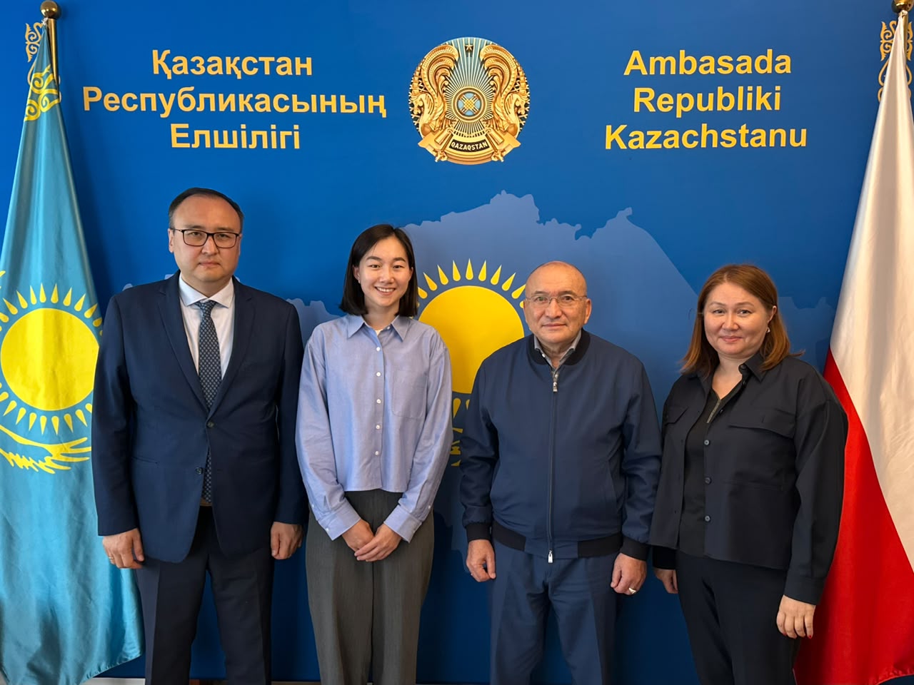 AlmaU президенті Қазақстанның Польшадағы Елшілігінің өкілдерімен кездесті